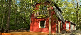 Cozy cabin retreat in NW Lake Leech area 