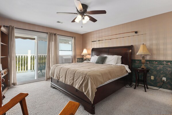 5 bedrooms, iron/ironing board, WiFi, bed sheets