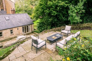 Outdoor dining - The Millstream 3 bedroom in the Cotswolds (Blockley)