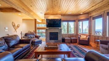 Télévision, cheminée