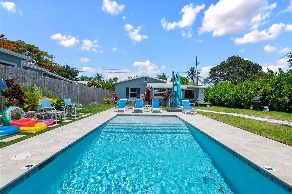 Boho Chic 3/bed 2/bath Pool Home