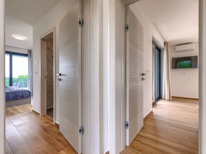 3 bedrooms, iron/ironing board, WiFi
