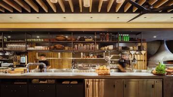 Tägliches Frühstücksbuffet (3500 JPY pro Person)