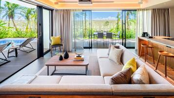 The Seven Pool Suite (S) | In-room safe, WiFi (free), bed sheets