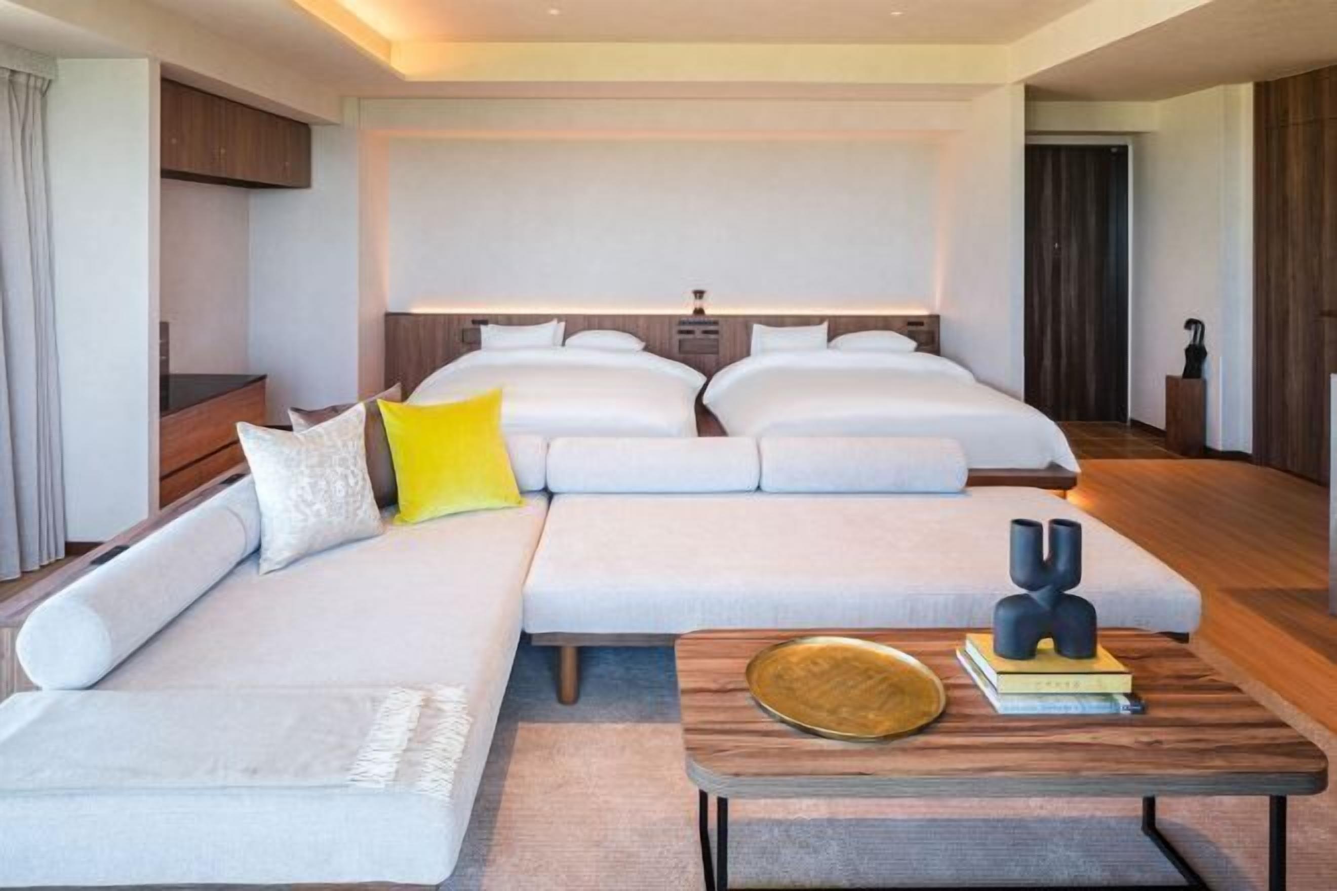 In-room safe, free WiFi, bed sheets