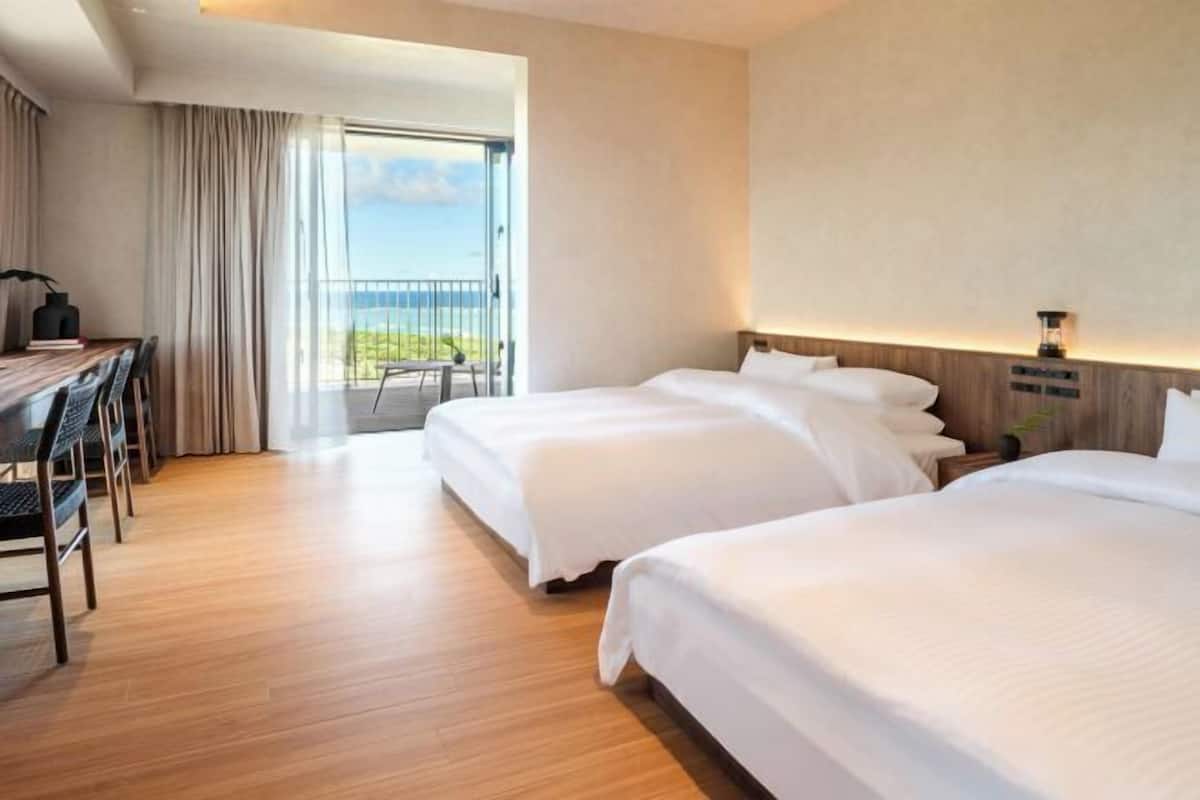 In-room safe, free WiFi, bed sheets