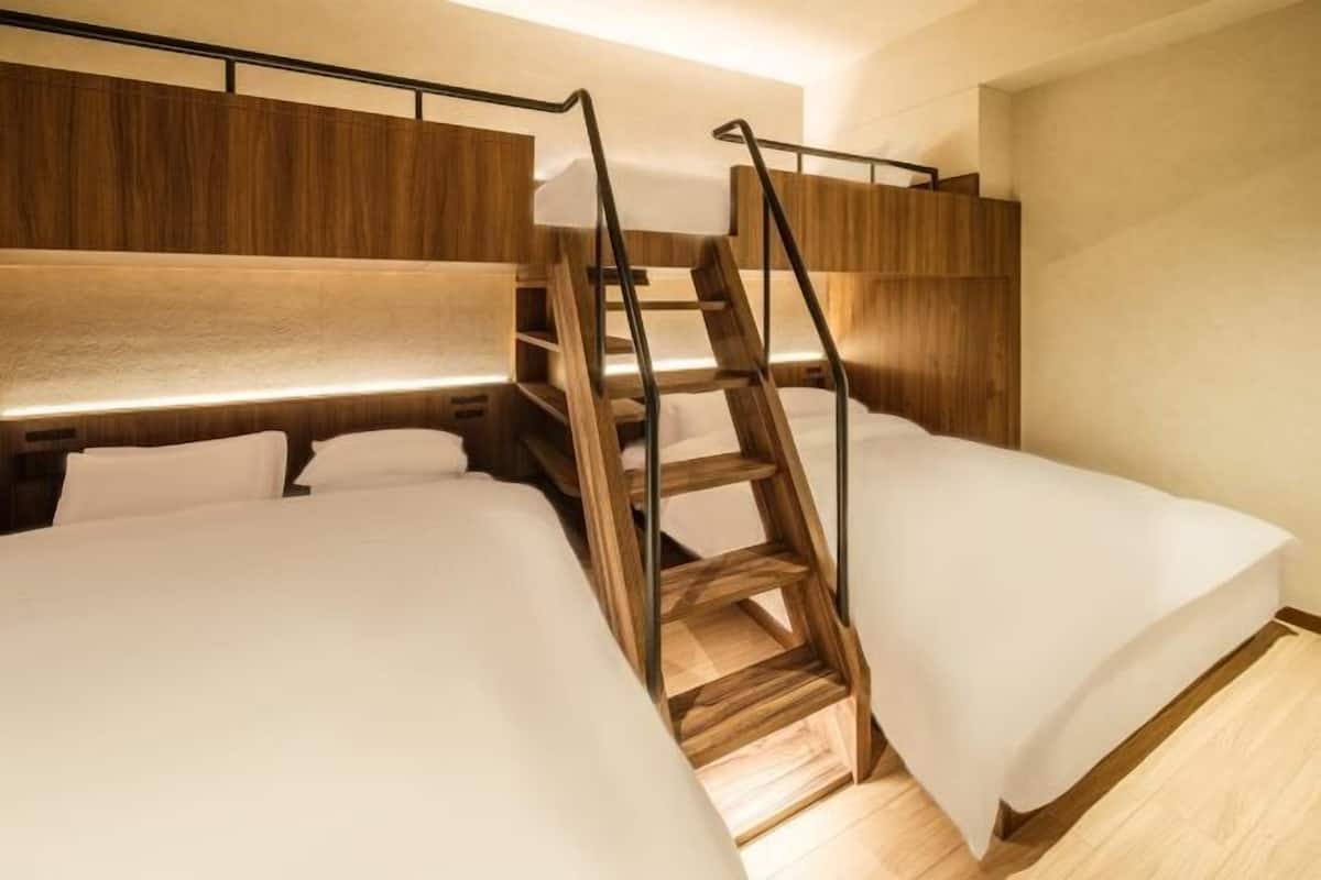 In-room safe, free WiFi, bed sheets
