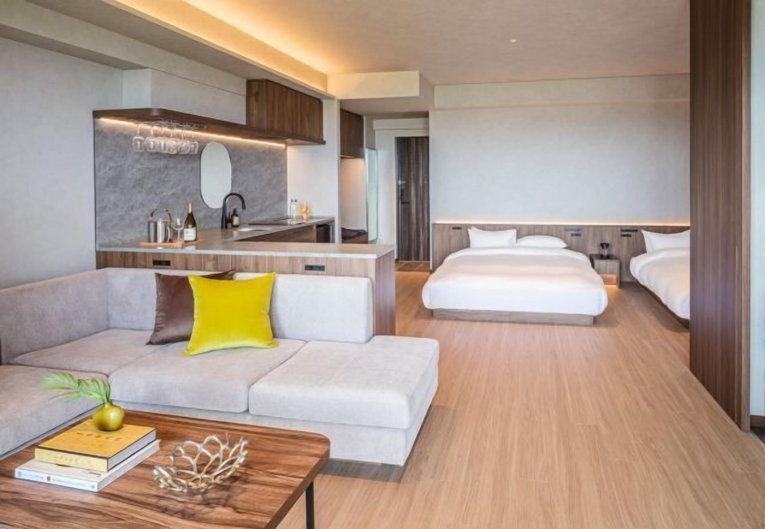 In-room safe, free WiFi, bed sheets