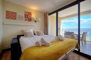 2 soverom, strykejern/-brett, reiseseng for barn og wi-fi