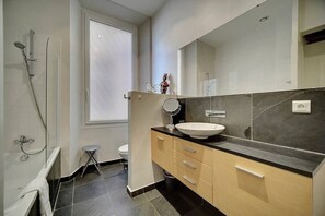 Hair dryer, towels