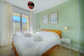1 bedroom, iron/ironing board, WiFi, bed sheets - Immogroom- Renovated- Large terrace- AC- Parking (Cannes)