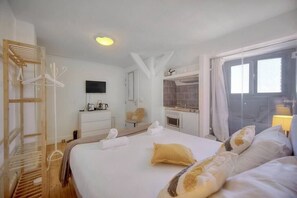 Bügeleisen/Bügelbrett, WLAN, Bettwäsche