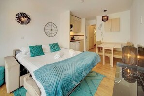 1 bedroom, iron/ironing board, WiFi, bed sheets