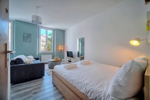 Iron/ironing board, WiFi, bed sheets - Immogroom - 5 min from the city center - Renovated (Cannes)