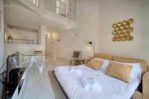 2 soverom, strykejern/-brett, wi-fi og sengetøy