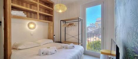 1 chambre, fer et planche à repasser, Wi-Fi, draps fournis