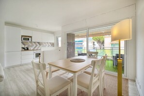 Dining - Immogroom - Terrace -AC - Shops - Parking - Wifi (Cannes)