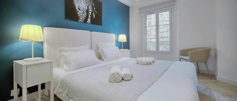 2 habitaciones, tabla de planchar con plancha, wifi y ropa de cama