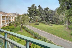 Property grounds - Immogroom  - Pool - Parking (Cannes)