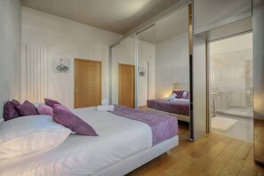4 dormitorios, tabla de planchar con plancha, wifi y ropa de cama