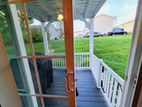 Interior - Cozy 2-bedroom condo with WiFi, AC in marvelous Lexington (Lexington)