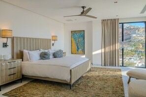 11 bedrooms, desk, iron/ironing board, travel crib