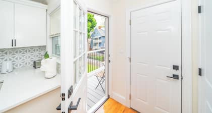 80-2 4BR Boston - Bright Family Stay near PJP II Park