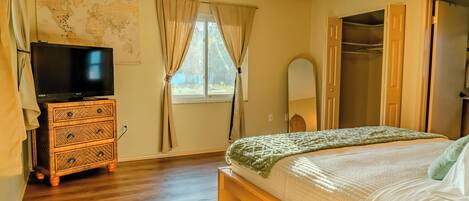 3 soverom, strykejern/-brett, wi-fi og sengetøy