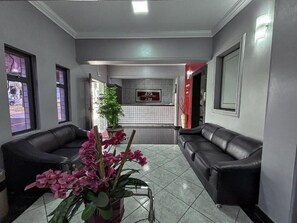 صورة غير مصنفة، 2 من 19، زرّ