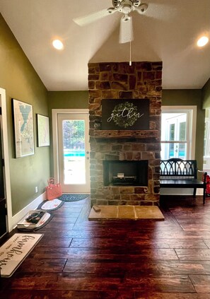 Interior - Enchanting Historical1906 Modern Farmhouse: Perfect Blend of History and Comfort (Seneca)