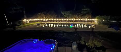 Bain à remous extérieur