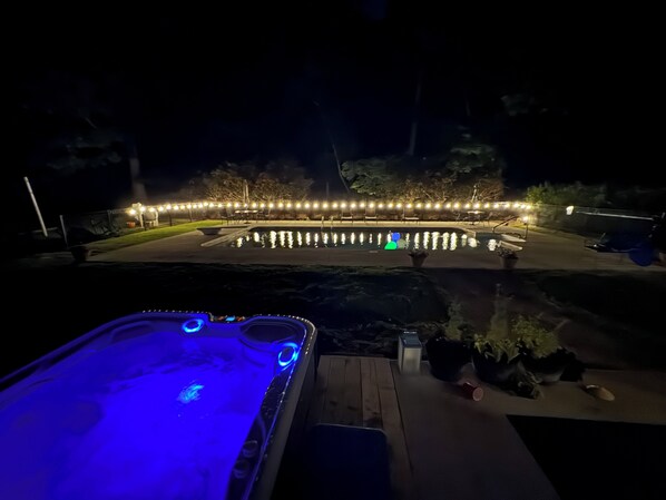 Outdoor spa tub - Enchanting Historical1906 Modern Farmhouse: Perfect Blend of History and Comfort (Seneca)