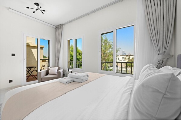 2 bedrooms, iron/ironing board, WiFi