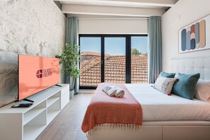Iron/ironing board, Internet, bed sheets - GuestReady - La Noblesse Refuge (Porto)