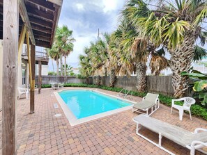 A heated pool - Cushy Coral, Pool and 3 Minute Walk to Beach!! (South Padre Island)