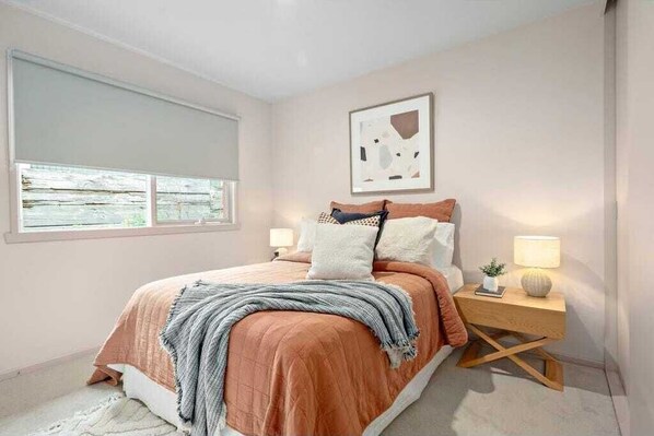 3 bedrooms, free WiFi, bed sheets