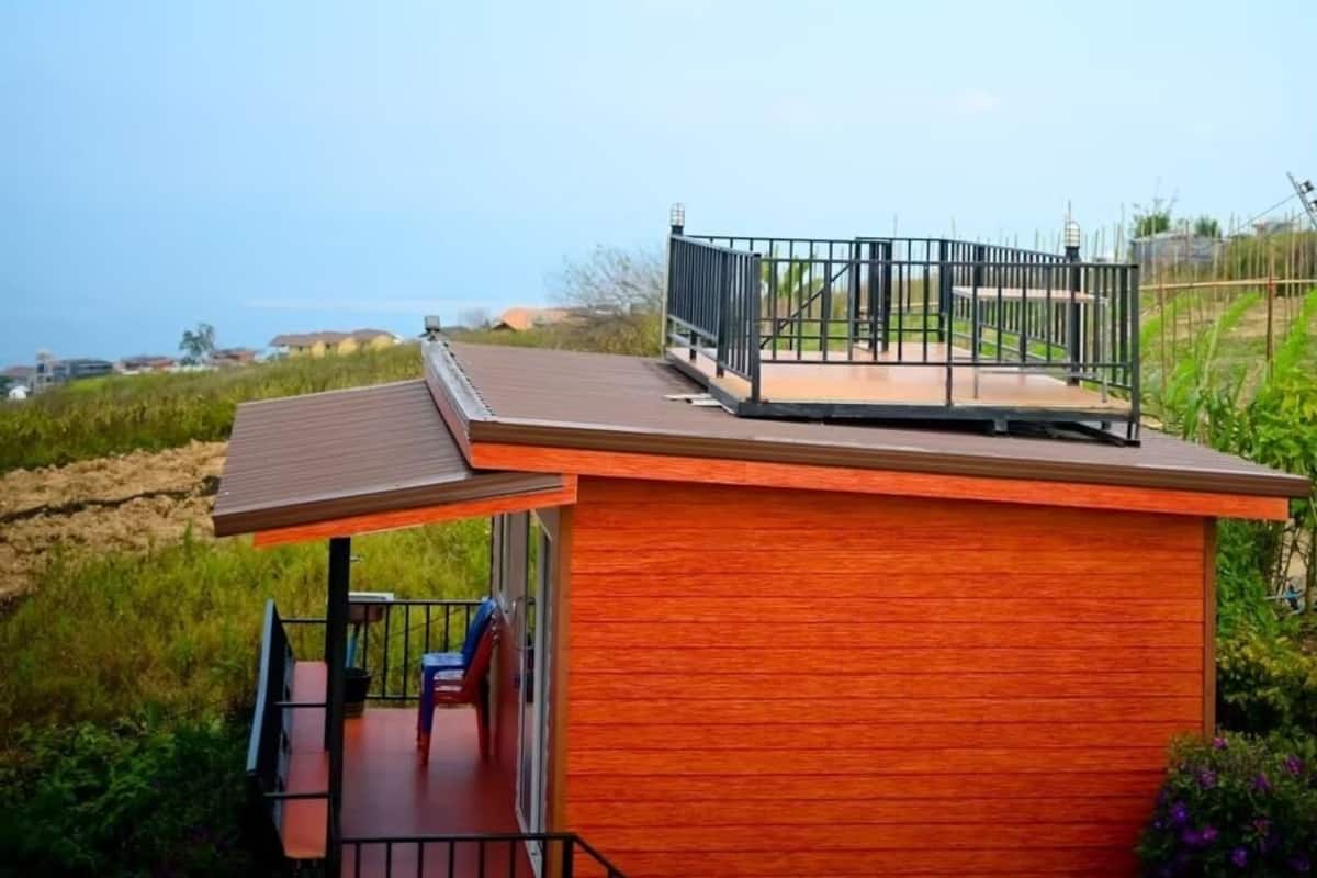 Standard Room, 2 Double Beds, Mountain View | Living area