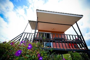 标准房, 1 张双人床, 山景 | 起居区