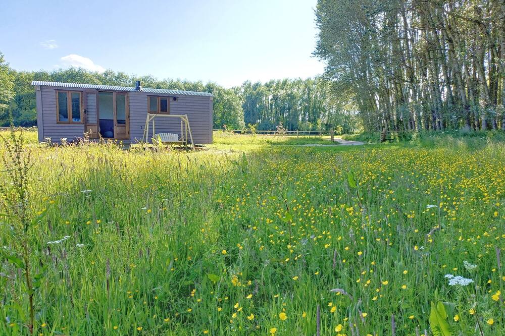 The Heartwood - Luxury Cabin near York