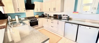 Sleep8- Garden- PetFriendly- Seaside- CloseToBeach