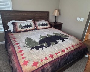 2 bedrooms, in-room safe, iron/ironing board, free WiFi