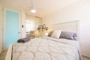 2 bedrooms, iron/ironing board, WiFi, bed sheets