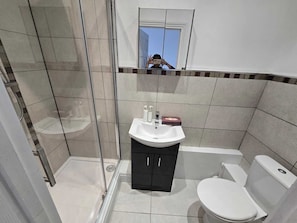 Habitación, 1 habitación, vista al jardín | Baño