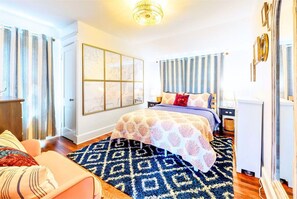 3 dormitoris, escriptori, planxa i posts de planxar i wifi gratuïta 