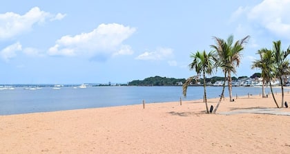 The Jewel of The Cove - Historic Coastal Retreat
