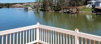 Lakefront home with views, private hot tub/dock, deck, Free Wifi