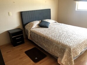 2 bedrooms, desk, free WiFi, bed sheets