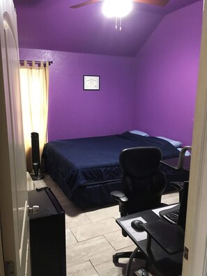 4 habitaciones, tabla de planchar con plancha, wifi y ropa de cama