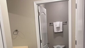 Hair dryer, towels, soap, shampoo - House of David  (Elizabethtown)