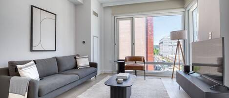 テレビ、ステレオ